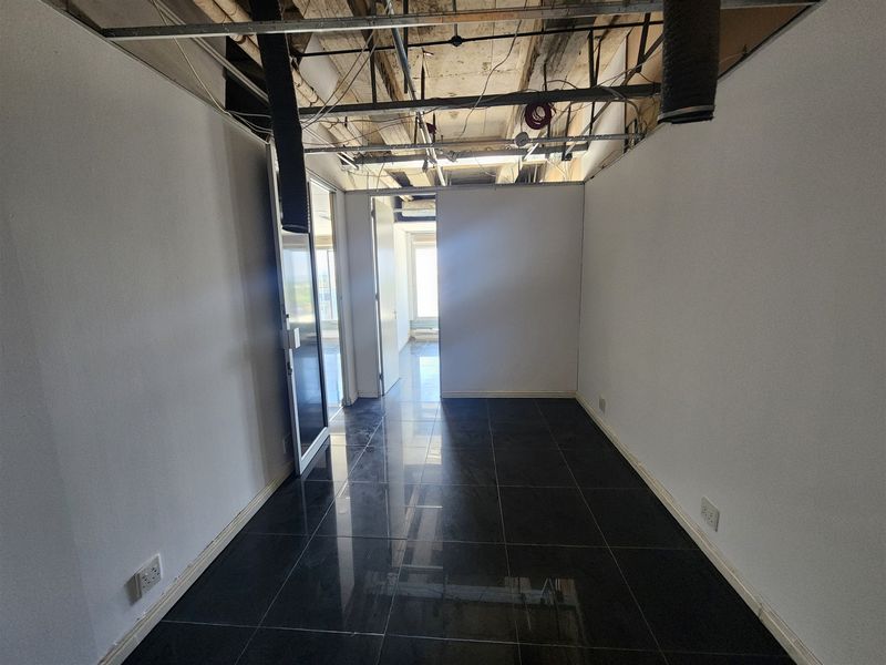 Offices to let in Sandton - Photo 2