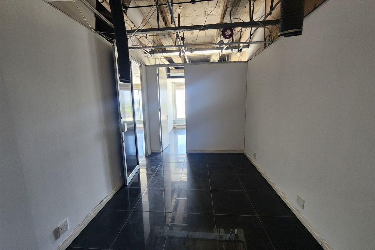 Offices to let in Sandton - Photo 2