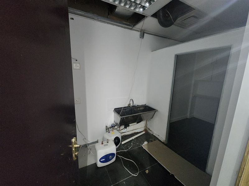 Offices to let in Sandton - Photo 10