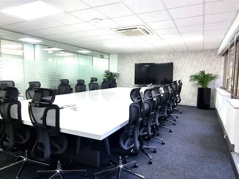 Beautifully Furnished Office Space to let in The Woodlands - Photo 6