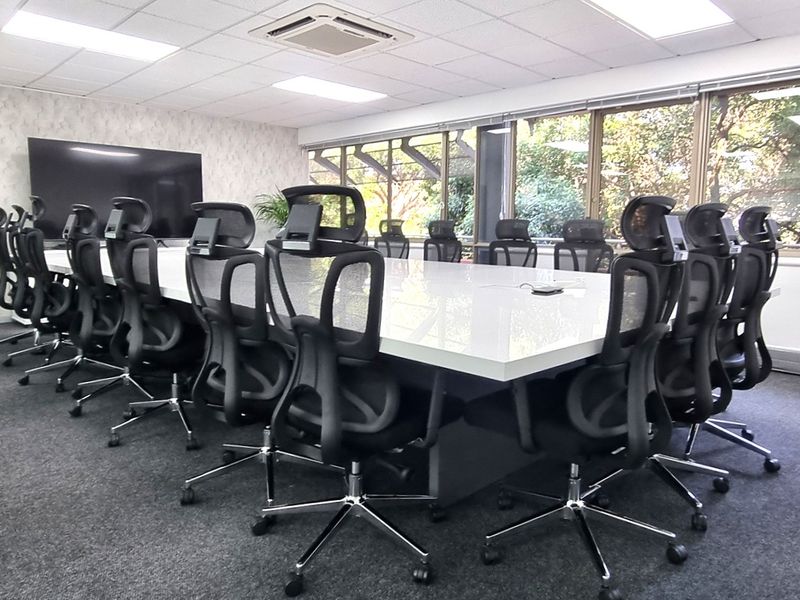 Beautifully Furnished Office Space to let in The Woodlands - Photo 5