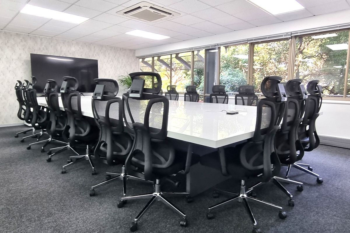Beautifully Furnished Office Space to let in The Woodlands - Photo 5
