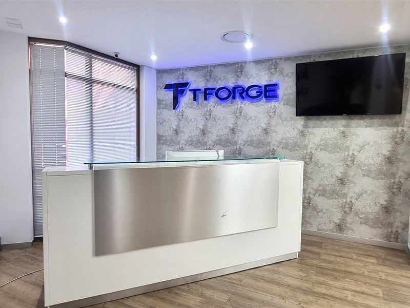 Beautifully Furnished Office Space to let in The Woodlands - Photo 4