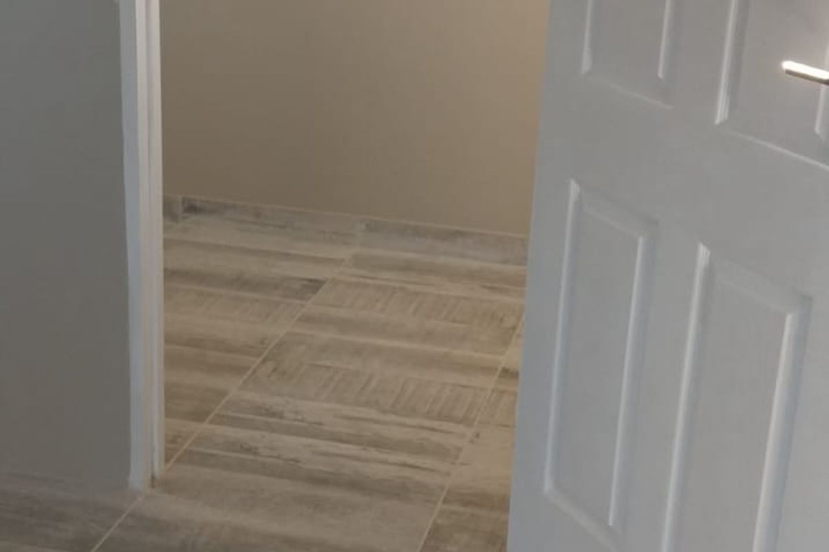 Professional Medical Offices\Rooms - Photo 5