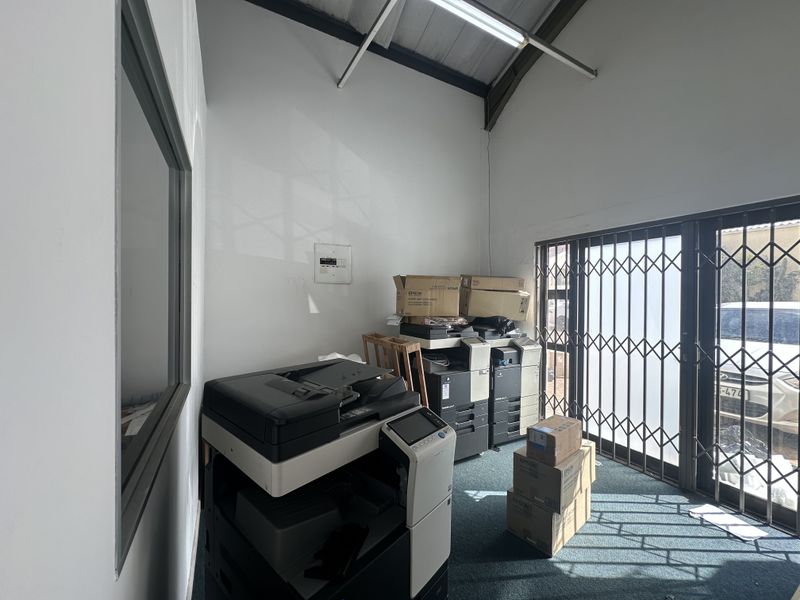 Montague Gardens - Commercial Space to Let! - Photo 6