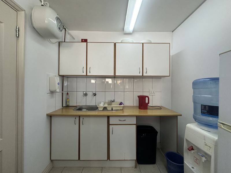 Montague Gardens - Commercial Space to Let! - Photo 3