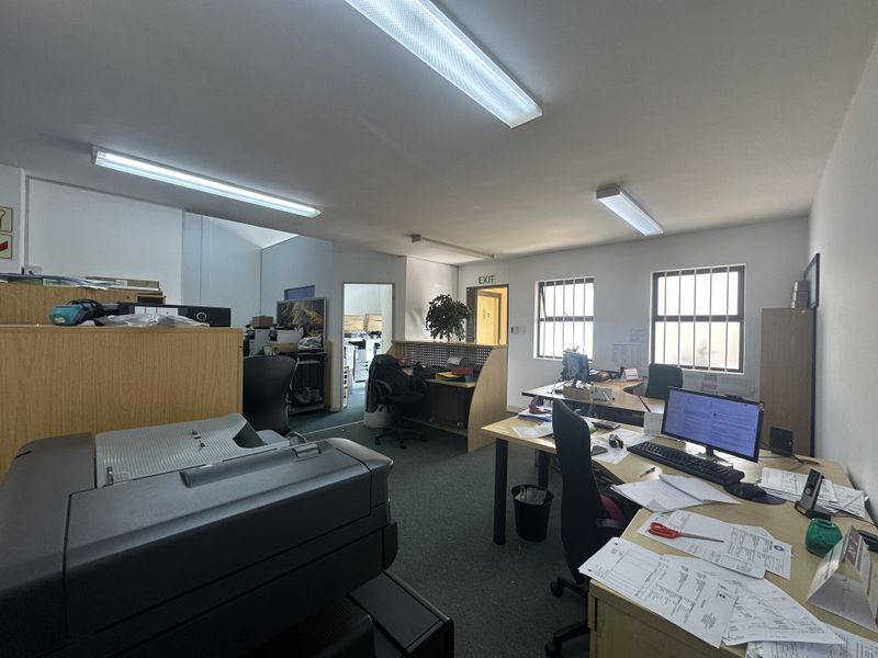 Montague Gardens - Commercial Space to Let! - Photo 2