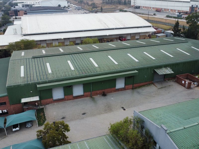 Industrial facility to let in Linbro Park - Photo 7