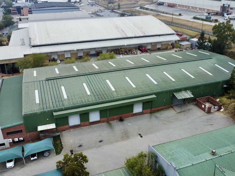 Industrial facility to let in Linbro Park - Photo 8