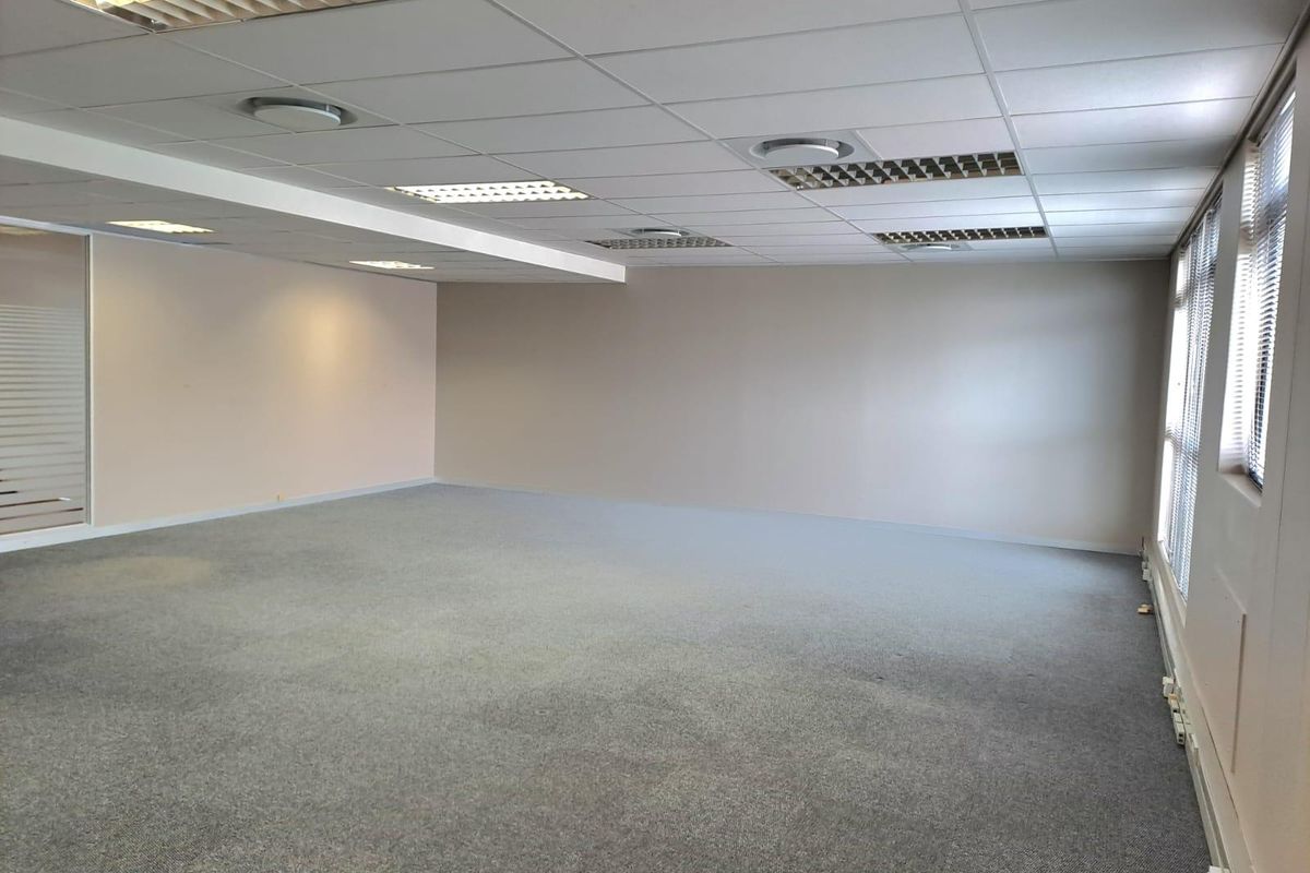 4th Floor Office Space to Let in Century City - Photo 5