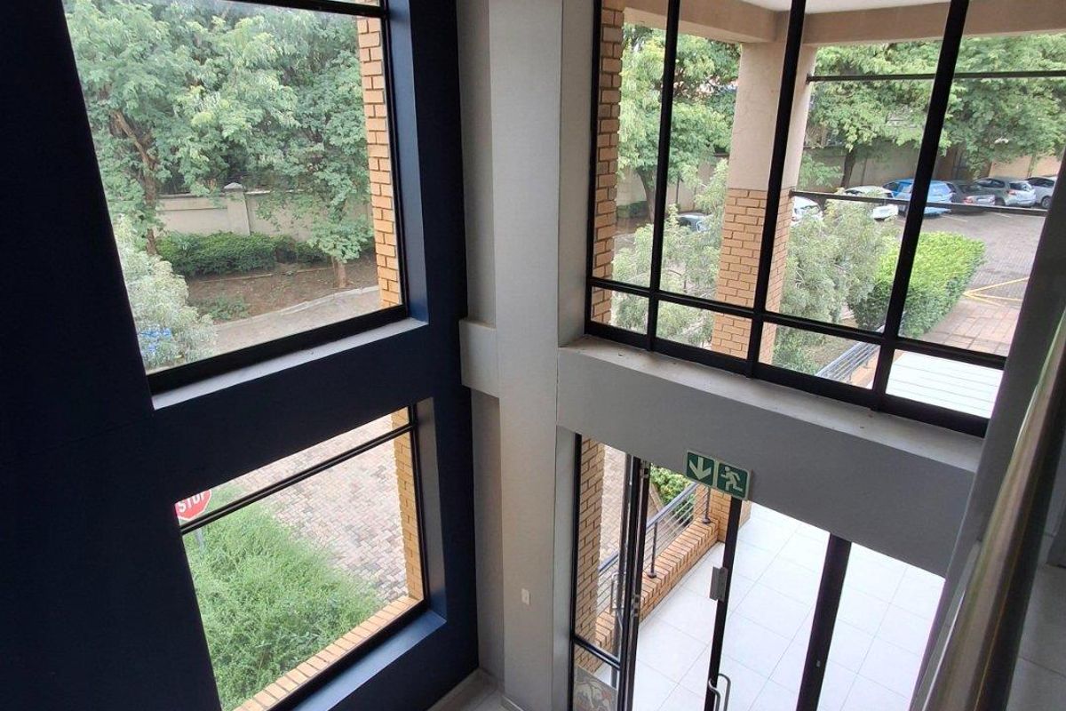 Grade A Office Space in Faerie Glen - Backup Power & 24/7 Security - Photo 5
