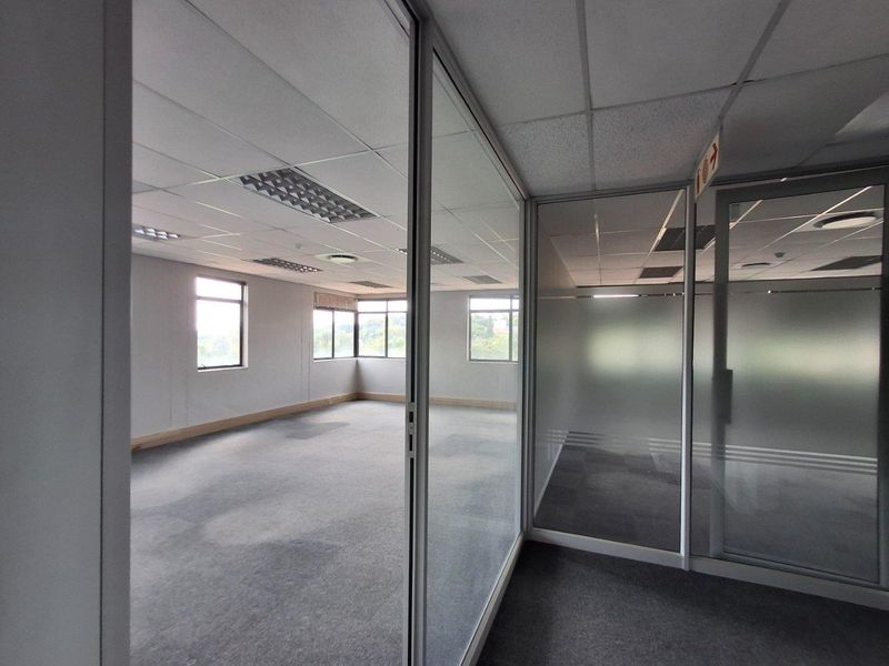 Grade A Office Space in Faerie Glen - Backup Power & 24/7 Security - Photo 9