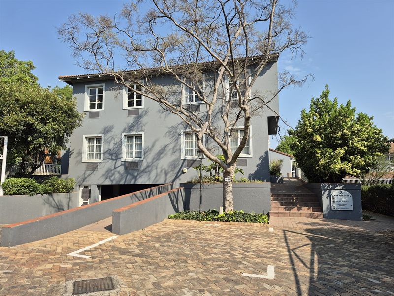 Offices to let in Hyde Park, Sandton - Photo 2