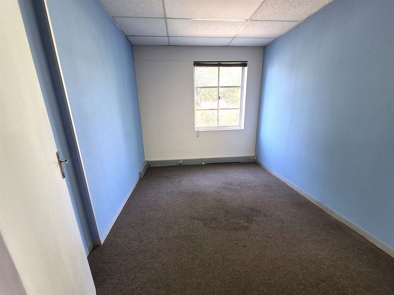 Offices to let in Hyde Park, Sandton - Photo 5