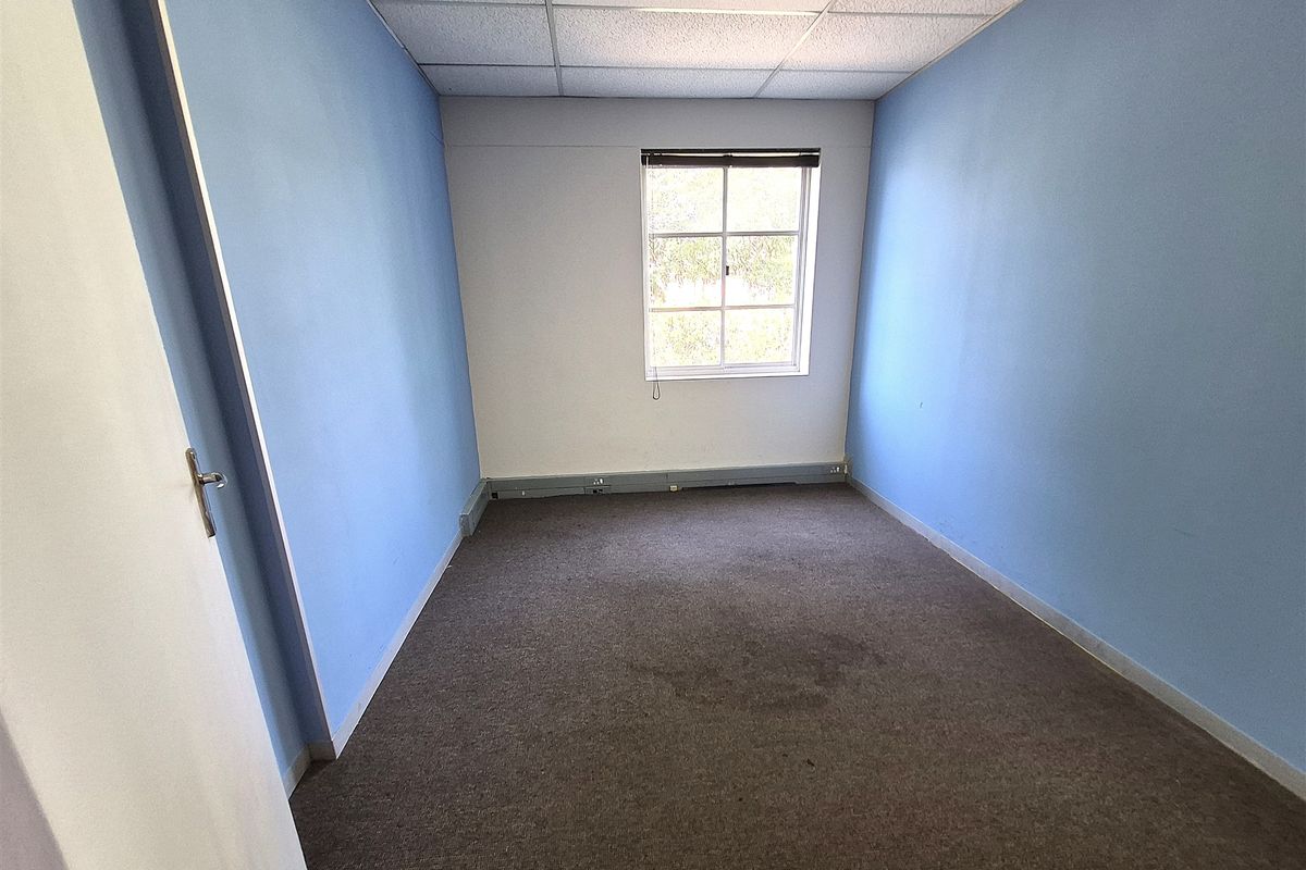 Offices to let in Hyde Park, Sandton - Photo 5