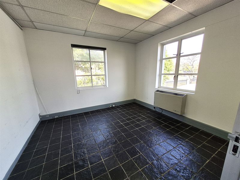 Offices to let in Hyde Park, Sandton - Photo 4
