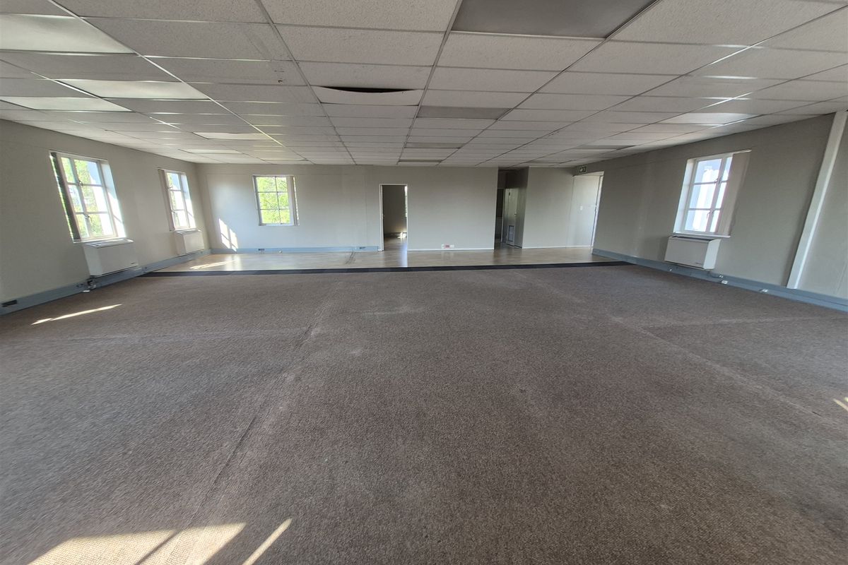 Offices to let in Hyde Park, Sandton - Photo 4