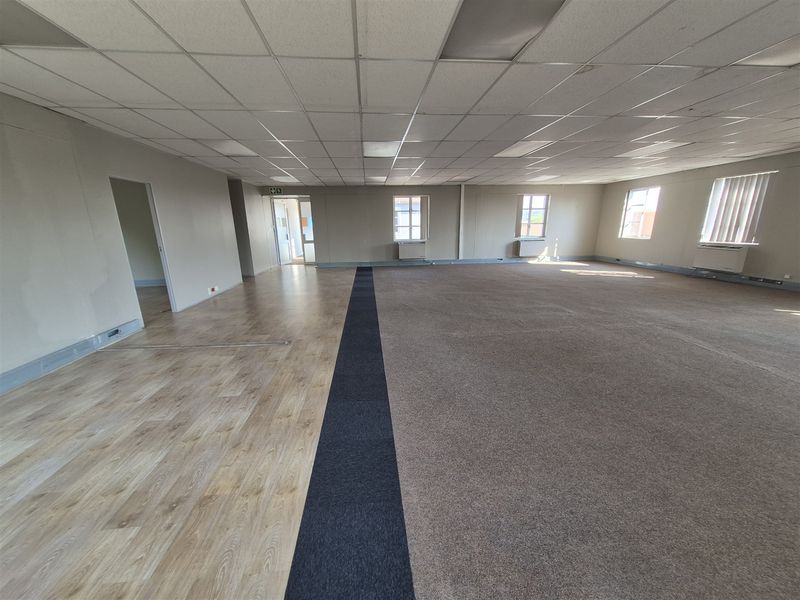 Offices to let in Hyde Park, Sandton - Photo 3