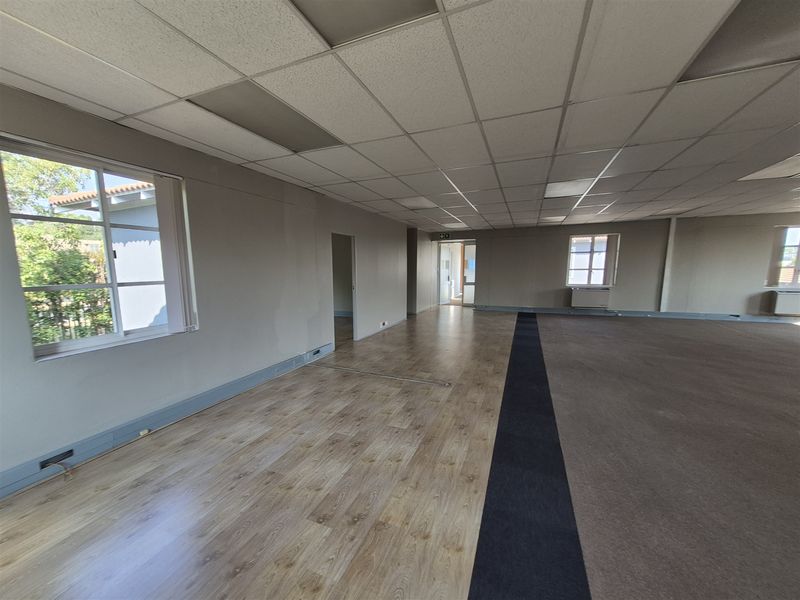 Offices to let in Hyde Park, Sandton - Photo 10