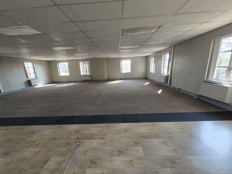 Offices to let in Hyde Park, Sandton - Photo 9