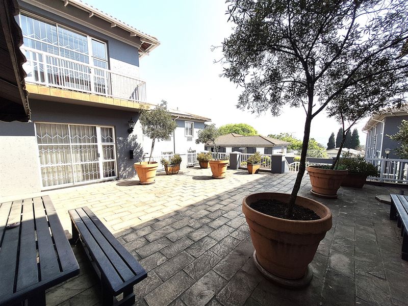 Offices to let in Hyde Park, Sandton - Photo 2