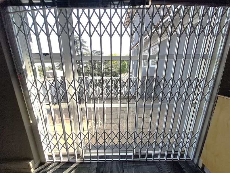 Offices to let in Hyde Park, Sandton - Photo 9