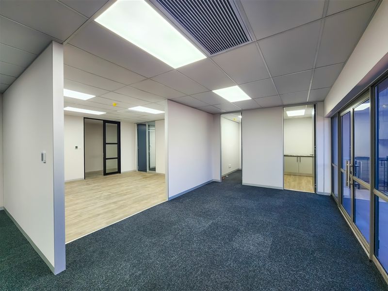 276m2 Office to Let in Infinity Business Park - Photo 7