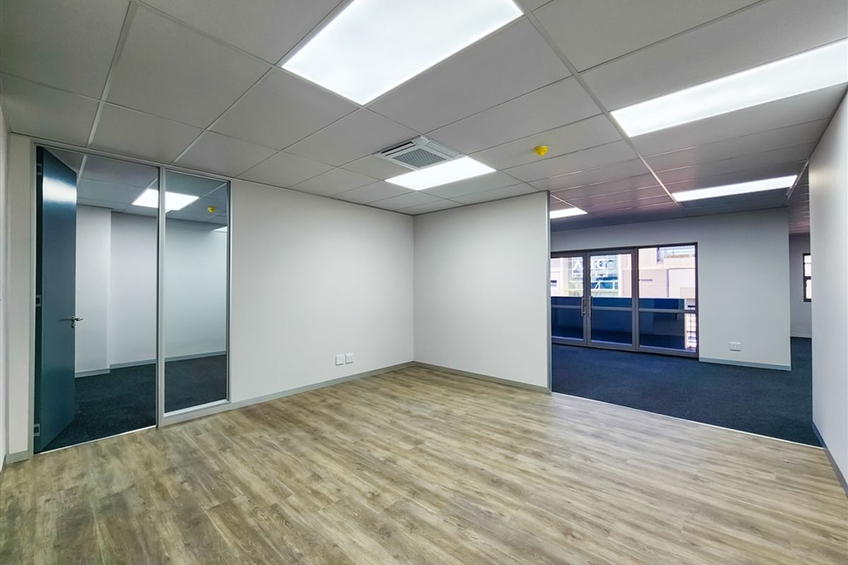 276m2 Office to Let in Infinity Business Park - Photo 5