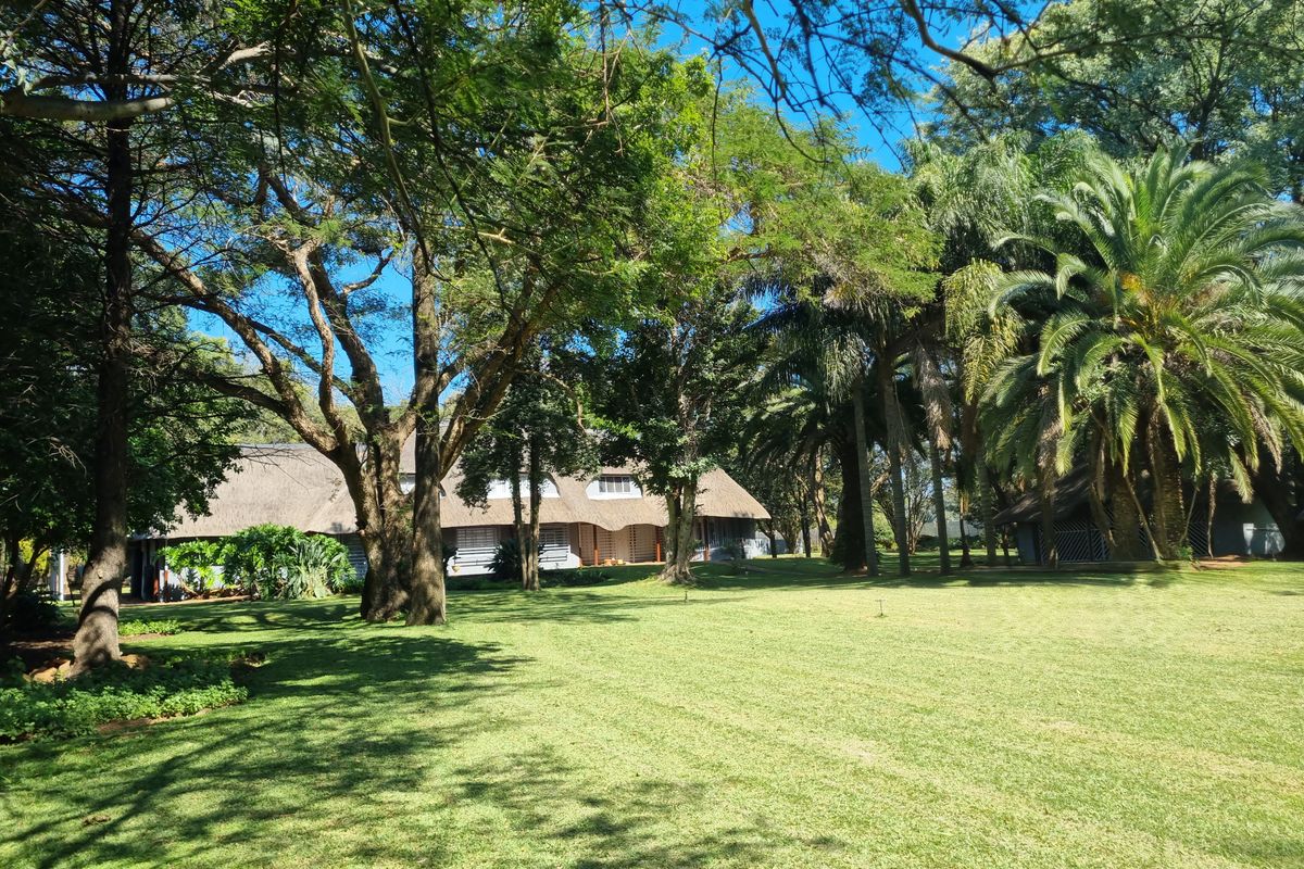 Farm at Boschfontein Rustenburg with Flat —Excellent Maintained - Photo 2