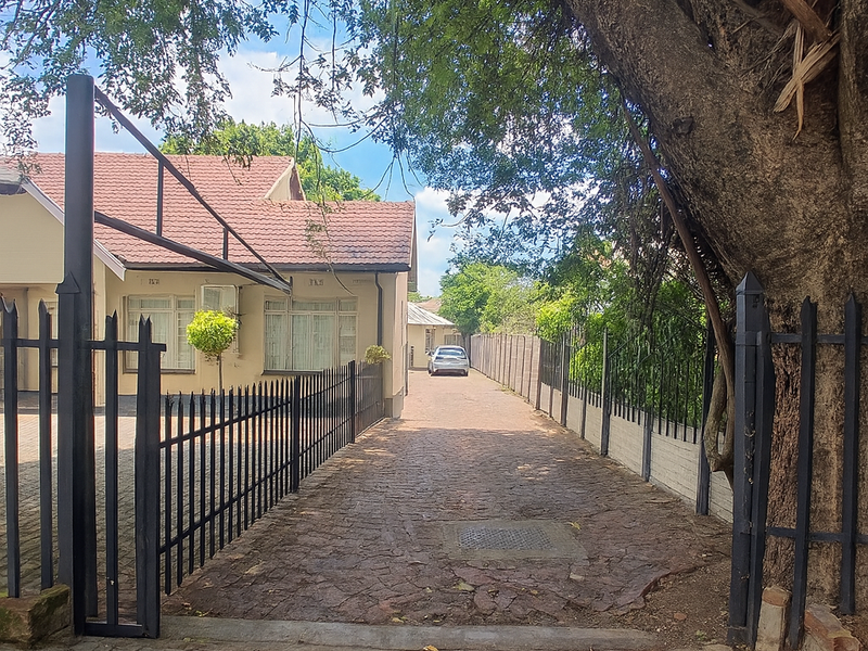 Prime Street-Facing Offices - Photo 3