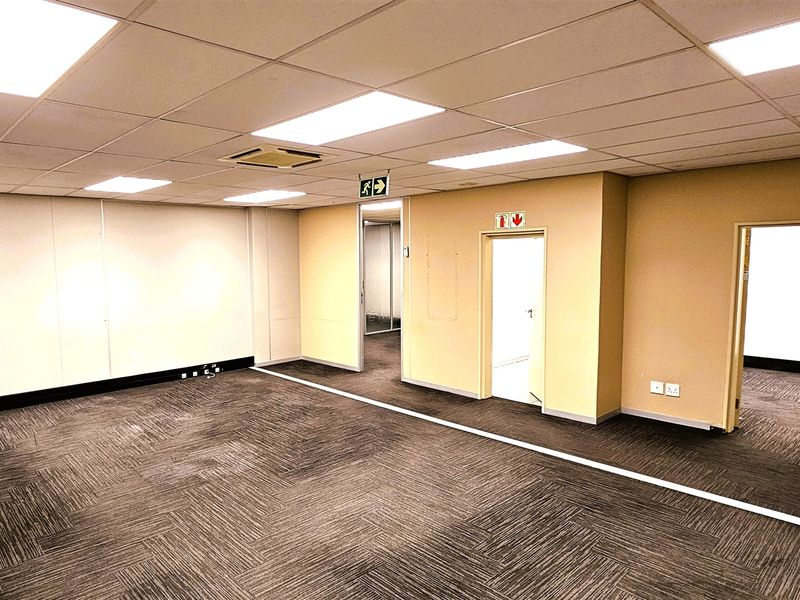 Office space For Sale in Turnberry Office Park - Photo 9