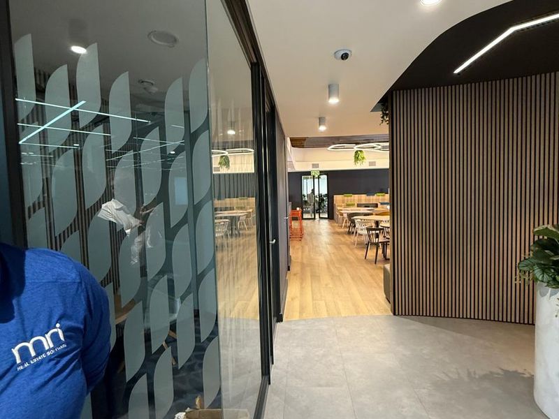 Stunning Fully Fitted Office Space to let in Centennial Place, Century City - Photo 5