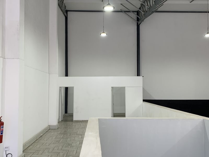 Warehouse to let in Linbro Park - Photo 9