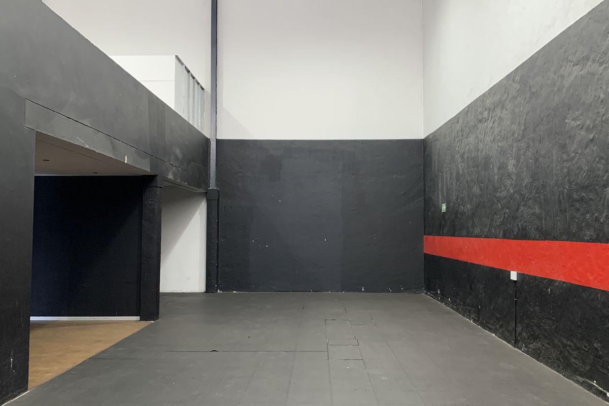 Warehouse to let in Linbro Park - Photo 3