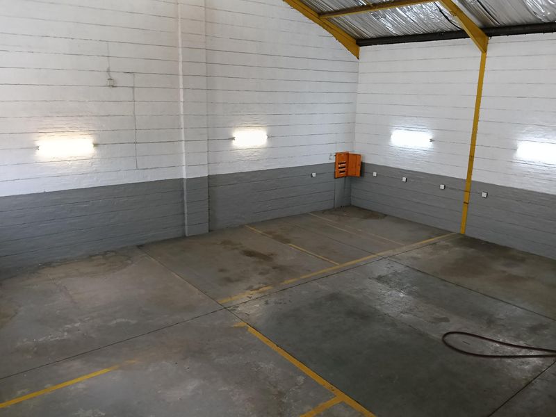 Factory/warehouse/workshop to let - Photo 3
