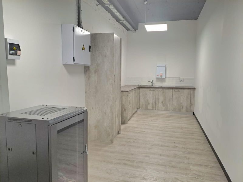 Premium Office Space to Let in Waterhouse Place Century City - Photo 10