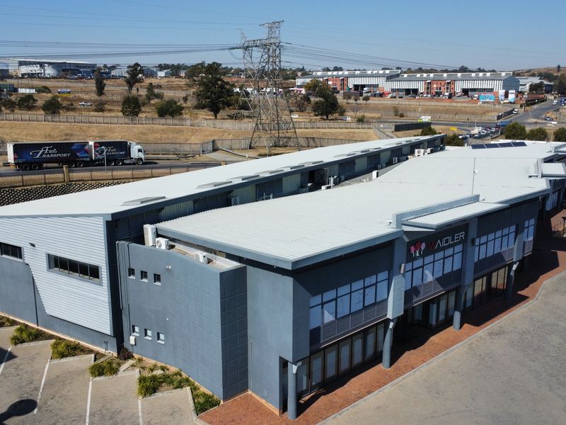 Warehouse to let in Linbro Park - Photo 2