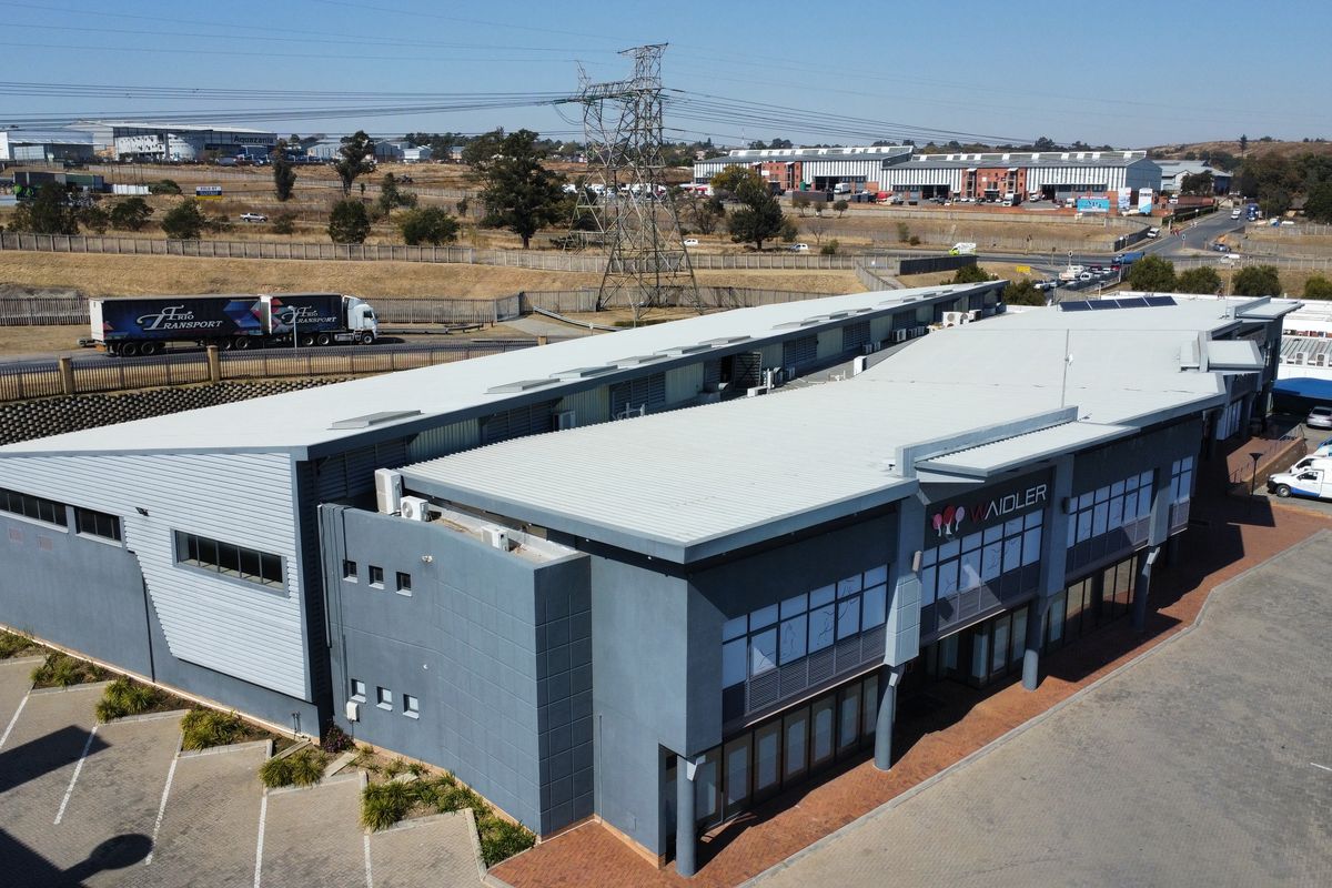 Warehouse to let in Linbro Park - Photo 2