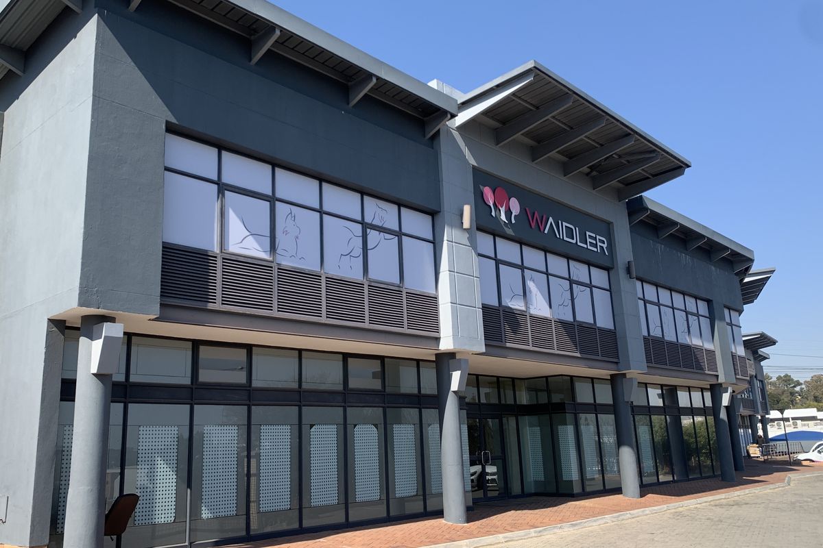 Warehouse to let in Linbro Park - Photo 5