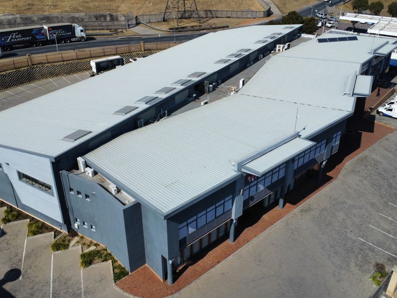 Warehouse to let in Linbro Park - Photo 3