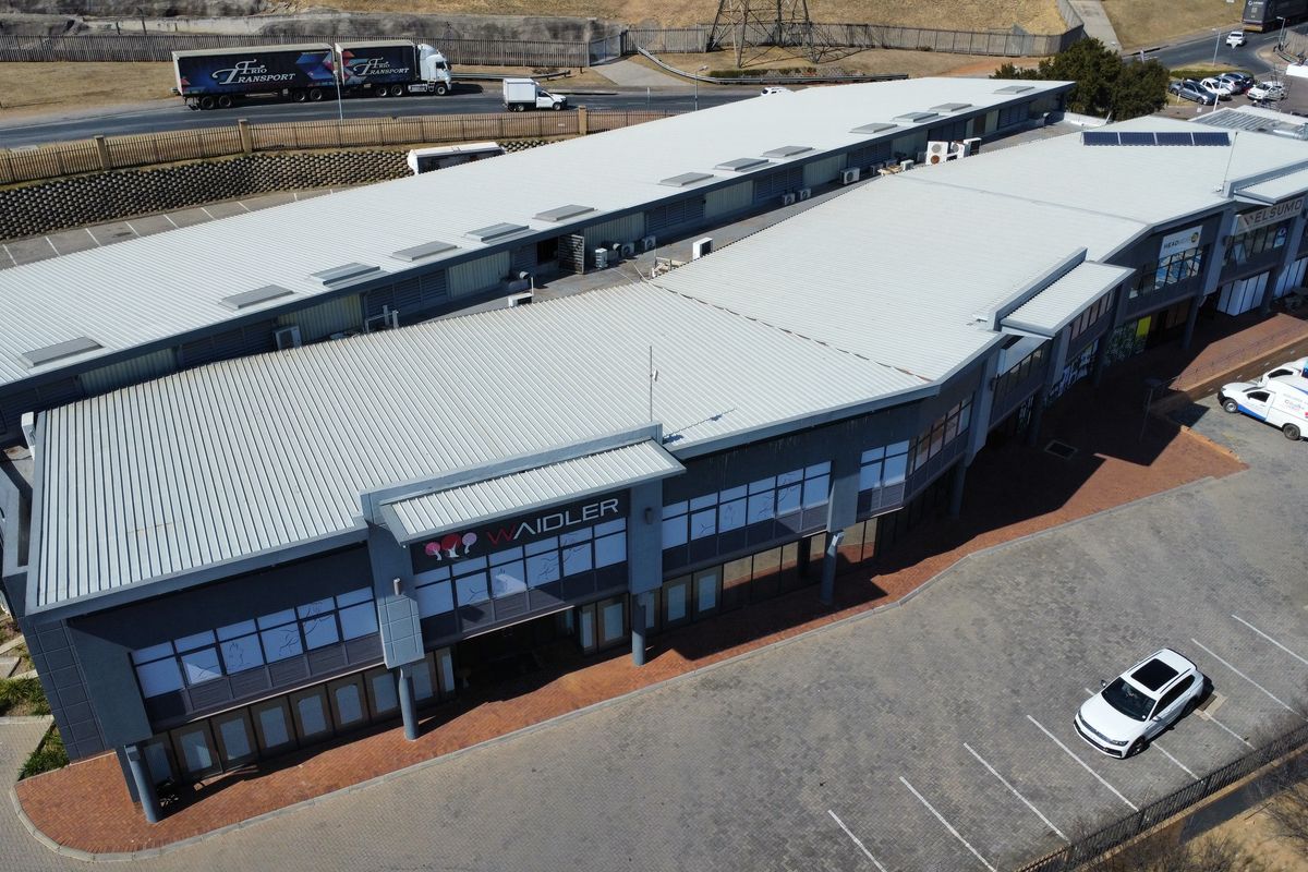 Warehouse to let in Linbro Park - Photo 4