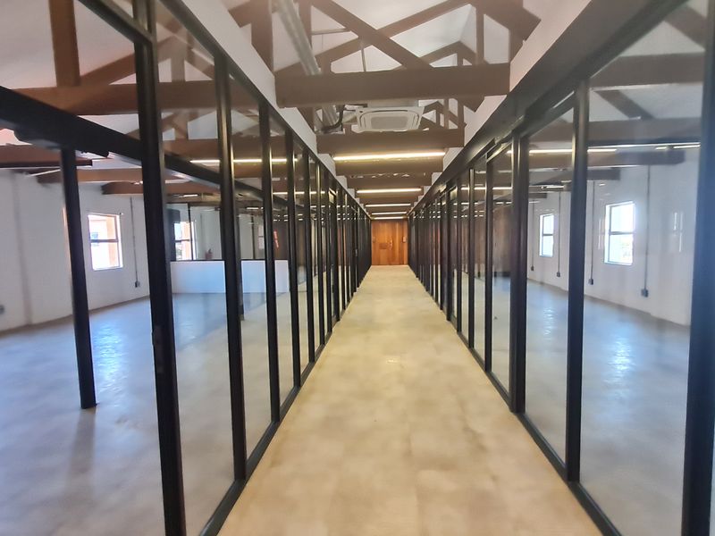 WOODSTOCK OFFICE | FULLY RENOVATED | READY TO MOVE IN - Photo 7