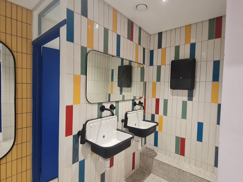 WOODSTOCK OFFICE | FULLY RENOVATED | READY TO MOVE IN - Photo 10