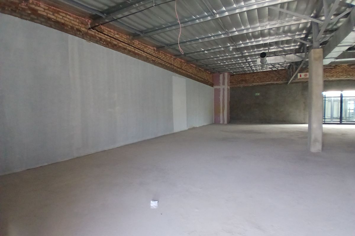 First Floor Office: It's all in the description - Photo 3