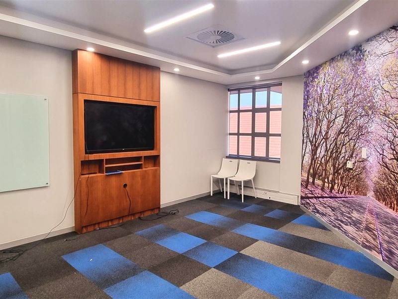 Office space to let in The Campus Bryanston - Photo 8