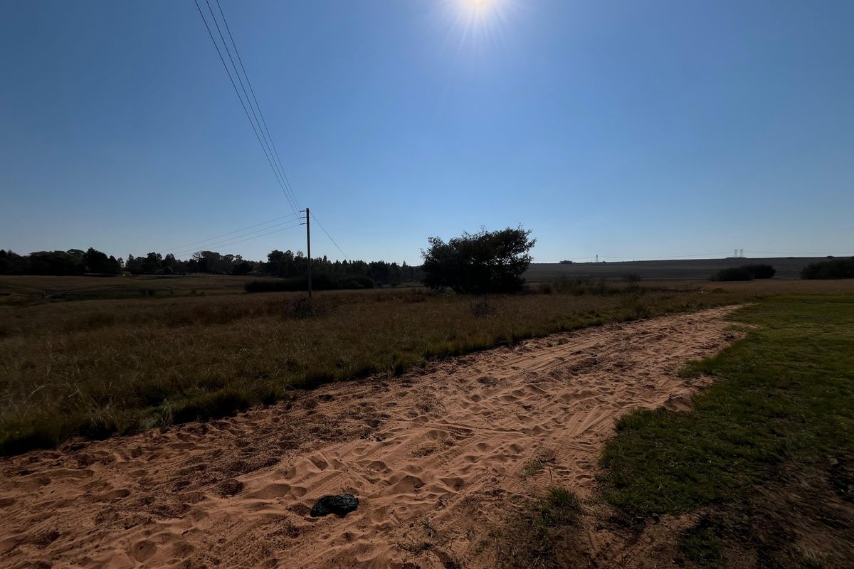 Endless possibilities await! Prime acreage for visionary development. - Photo 2