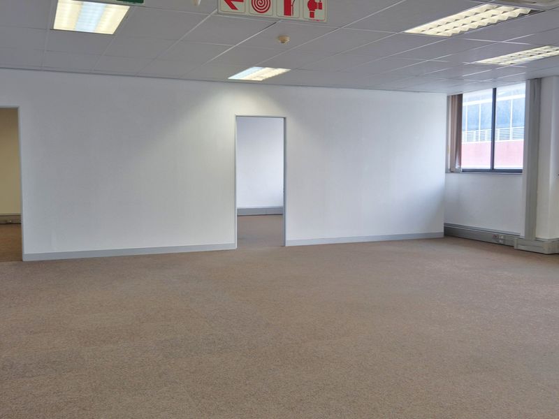 73 HERZOG BOULEVARD | ROGGEBAAI | FORESHORE | ENTIRE FLOOR - Photo 2