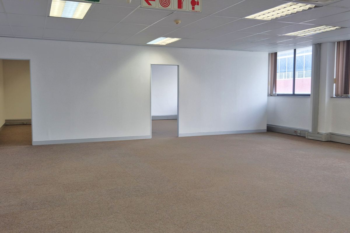 73 HERZOG BOULEVARD | ROGGEBAAI | FORESHORE | ENTIRE FLOOR - Photo 2