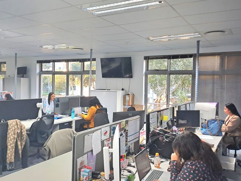 Ground Floor Office to let in Century City - Photo 9