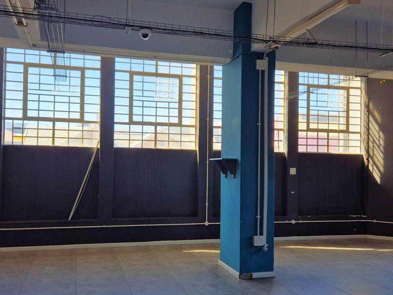 WOODSTOCK EXCHANGE | CREATIVE OFFICE | MOUNTAIN VIEWS | ALBERT ROAD - Photo 3